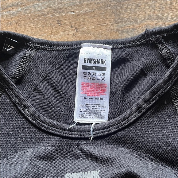 Gymshark Black Long Sleeve Crop Top - Picture 2 of 3